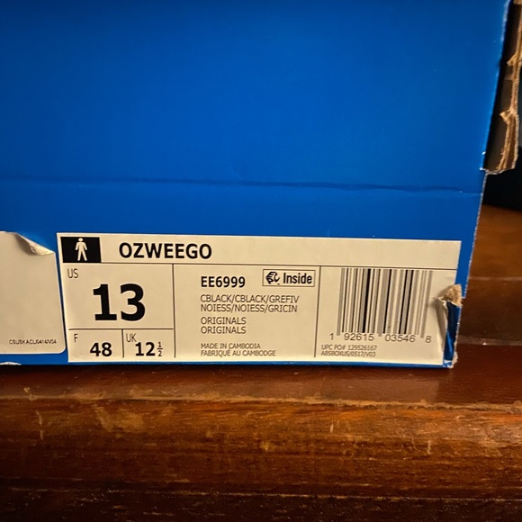 All black Ozweegos size 13 - Picture 5 of 5